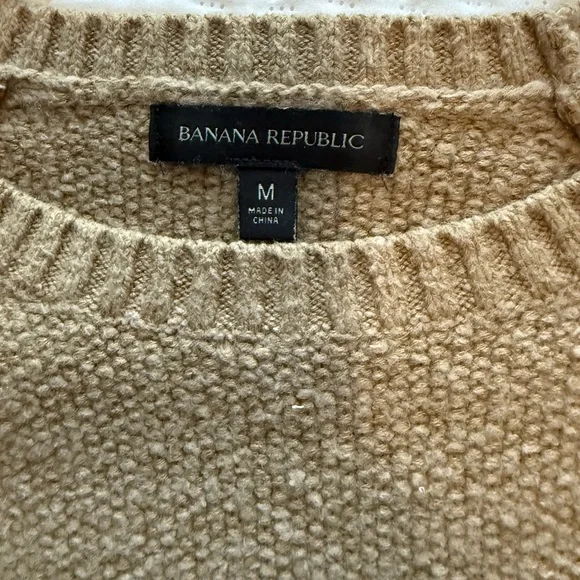 Banana Republic Tan Crew Neck Sweater with Ribbed Collar Size MEDIUM - Picture 2 of 5